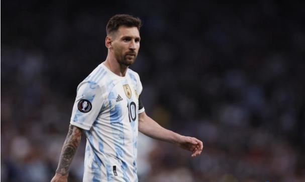 不会开车的'出租汽车大王'：小学没毕业的他，如何靠捡来的钱统治上海滩？